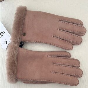 UGG Women's Mauve Shearling Gloves